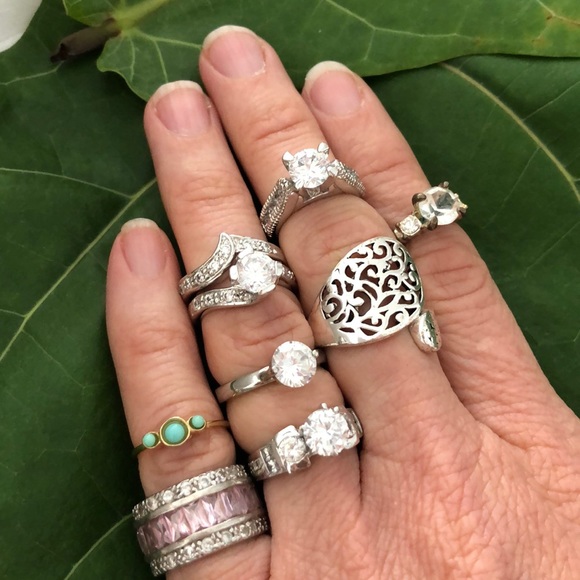Jewelry - Fun Sassy Set of Faux Engagement Rings 💍 +more